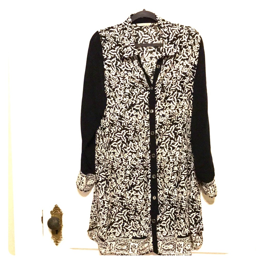 Soft Surroundings XL tunic. Black/white buttoned